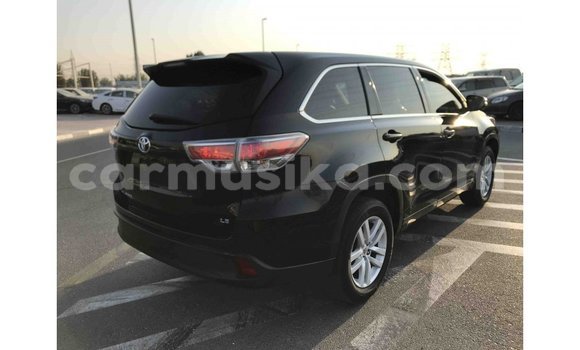 Acheter Import Voiture Toyota Highlander Noir à Import - Dubai, Harare Acheter Import Voiture Toyota Highlander Noir à Import - Dubai, Harare