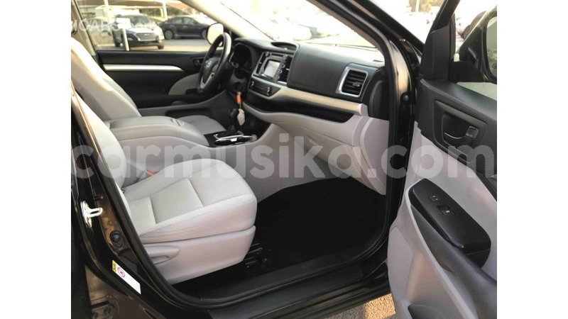 Big with watermark toyota highlander harare import dubai 9010