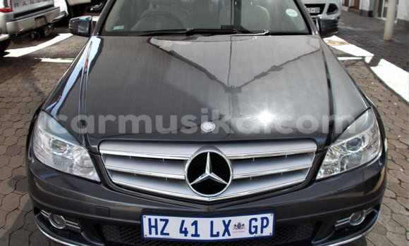 Acheter Occasion Voiture Mercedes‒Benz C–Class Gris à Beitbridge, Matabeleland South Acheter Occasion Voiture Mercedes‒Benz C–Class Gris à Beitbridge, Matabeleland South