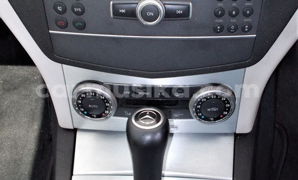 Acheter Occasion Voiture Mercedes‒Benz C–Class Gris à Beitbridge, Matabeleland South Acheter Occasion Voiture Mercedes‒Benz C–Class Gris à Beitbridge, Matabeleland South