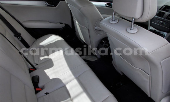 Acheter Occasion Voiture Mercedes‒Benz C–Class Gris à Beitbridge, Matabeleland South Acheter Occasion Voiture Mercedes‒Benz C–Class Gris à Beitbridge, Matabeleland South
