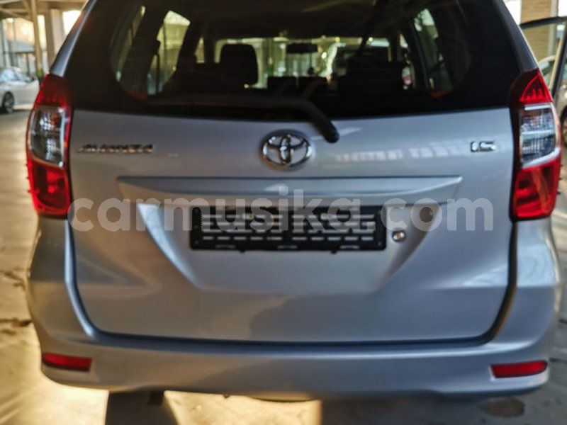 Big with watermark toyota avanza matabeleland south beitbridge 9012