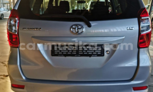 Acheter Occasion Voiture Toyota Avanza Gris à Beitbridge, Matabeleland South Acheter Occasion Voiture Toyota Avanza Gris à Beitbridge, Matabeleland South