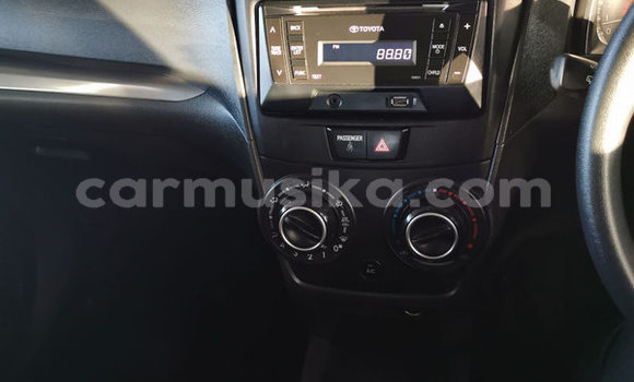 Acheter Occasion Voiture Toyota Avanza Gris à Beitbridge, Matabeleland South Acheter Occasion Voiture Toyota Avanza Gris à Beitbridge, Matabeleland South