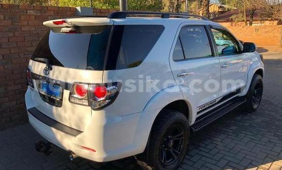 Buy Used Toyota Fortuner White Car in Beitbridge in Matabeleland South Buy Used Toyota Fortuner White Car in Beitbridge in Matabeleland South