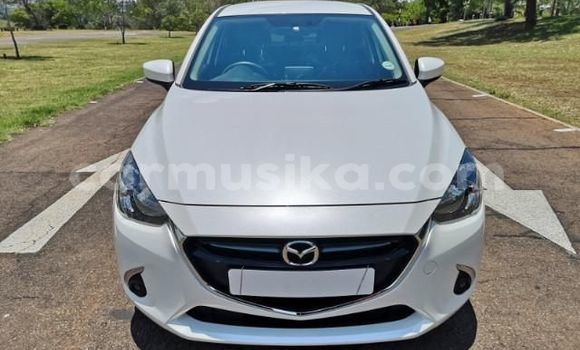 Nunua Ilio tumika Mazda 2 Nyeupe Gari ndani ya Beitbridge nchini Matabeleland Kusini Nunua Ilio tumika Mazda 2 Nyeupe Gari ndani ya Beitbridge nchini Matabeleland Kusini