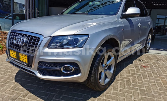 Acheter Occasion Voiture Audi Q5 Gris à Beitbridge, Matabeleland South Acheter Occasion Voiture Audi Q5 Gris à Beitbridge, Matabeleland South