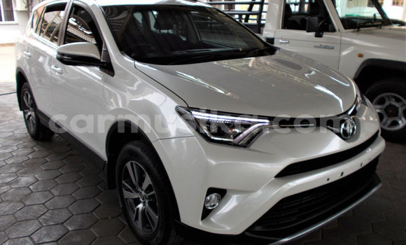 Acheter Occasion Voiture Toyota RAV4 Blanc à Beitbridge, Matabeleland South Acheter Occasion Voiture Toyota RAV4 Blanc à Beitbridge, Matabeleland South