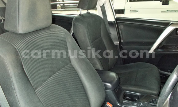 Acheter Occasion Voiture Toyota RAV4 Blanc à Beitbridge, Matabeleland South Acheter Occasion Voiture Toyota RAV4 Blanc à Beitbridge, Matabeleland South