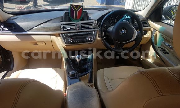 Acheter Occasion Voiture BMW 3–Series Gris à Beitbridge, Matabeleland South Acheter Occasion Voiture BMW 3–Series Gris à Beitbridge, Matabeleland South