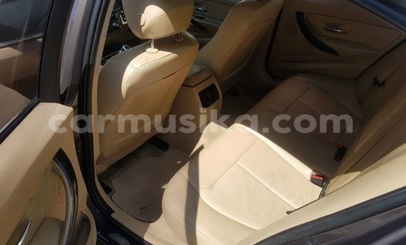 Acheter Occasion Voiture BMW 3–Series Gris à Beitbridge, Matabeleland South Acheter Occasion Voiture BMW 3–Series Gris à Beitbridge, Matabeleland South