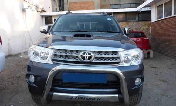 Acheter Occasion Voiture Toyota Fortuner Bleu à Harare, Harare Acheter Occasion Voiture Toyota Fortuner Bleu à Harare, Harare