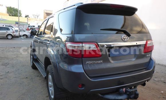 Acheter Occasion Voiture Toyota Fortuner Bleu à Harare, Harare Acheter Occasion Voiture Toyota Fortuner Bleu à Harare, Harare