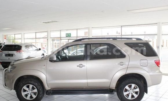 Acheter Occasion Voiture Toyota Fortuner Gris à Gweru, Midlands Acheter Occasion Voiture Toyota Fortuner Gris à Gweru, Midlands