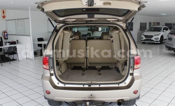 Acheter Occasion Voiture Toyota Fortuner Gris à Gweru, Midlands Acheter Occasion Voiture Toyota Fortuner Gris à Gweru, Midlands