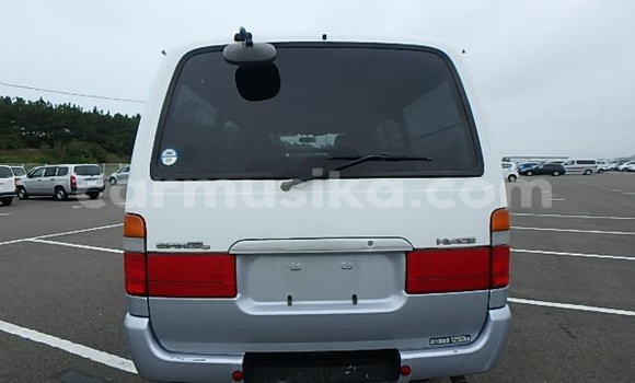 Tenga Tsaru Toyota Hiace Zvimwe Mota in Beitbridge in Matabeleland South Tenga Tsaru Toyota Hiace Zvimwe Mota in Beitbridge in Matabeleland South