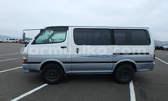 Tenga Tsaru Toyota Hiace Zvimwe Mota in Beitbridge in Matabeleland South Tenga Tsaru Toyota Hiace Zvimwe Mota in Beitbridge in Matabeleland South