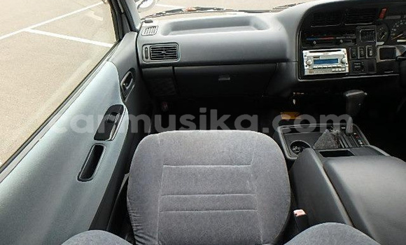 Tenga Tsaru Toyota Hiace Zvimwe Mota in Beitbridge in Matabeleland South Tenga Tsaru Toyota Hiace Zvimwe Mota in Beitbridge in Matabeleland South