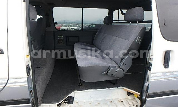 Tenga Tsaru Toyota Hiace Zvimwe Mota in Beitbridge in Matabeleland South Tenga Tsaru Toyota Hiace Zvimwe Mota in Beitbridge in Matabeleland South