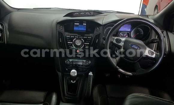 Acheter Occasion Voiture Ford Focus ST Bleu à Beitbridge, Matabeleland South Acheter Occasion Voiture Ford Focus ST Bleu à Beitbridge, Matabeleland South