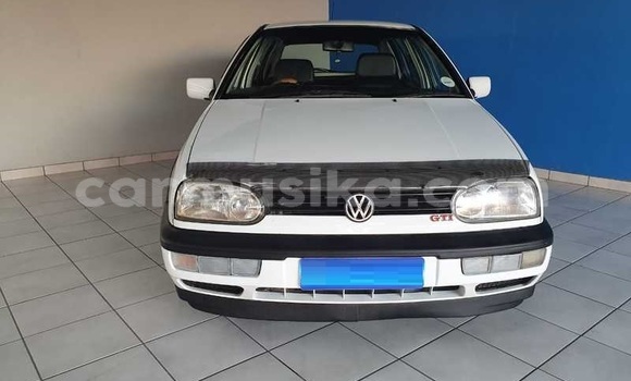Acheter Occasion Voiture Volkswagen Golf Blanc à Beitbridge, Matabeleland South Acheter Occasion Voiture Volkswagen Golf Blanc à Beitbridge, Matabeleland South