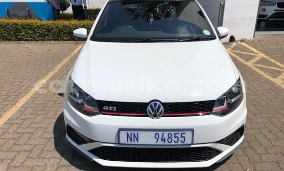 Nunua Ilio tumika Volkswagen Polo Nyeupe Gari ndani ya Beitbridge nchini Matabeleland Kusini Nunua Ilio tumika Volkswagen Polo Nyeupe Gari ndani ya Beitbridge nchini Matabeleland Kusini
