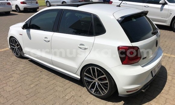 Nunua Ilio tumika Volkswagen Polo Nyeupe Gari ndani ya Beitbridge nchini Matabeleland Kusini Nunua Ilio tumika Volkswagen Polo Nyeupe Gari ndani ya Beitbridge nchini Matabeleland Kusini