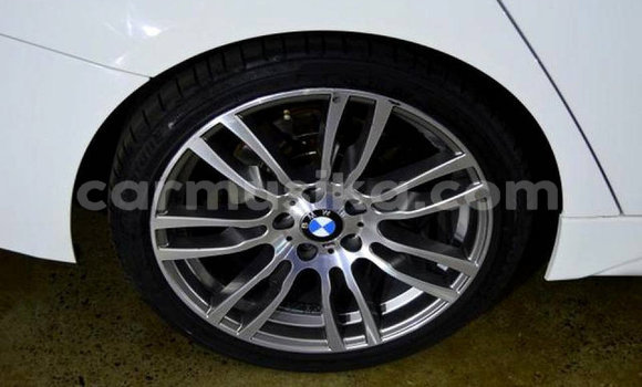 Tenga Tsaru BMW 3–Series Chena Mota in Beitbridge in Matabeleland South Tenga Tsaru BMW 3–Series Chena Mota in Beitbridge in Matabeleland South