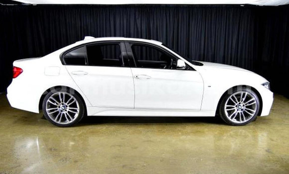 Tenga Tsaru BMW 3–Series Chena Mota in Beitbridge in Matabeleland South Tenga Tsaru BMW 3–Series Chena Mota in Beitbridge in Matabeleland South