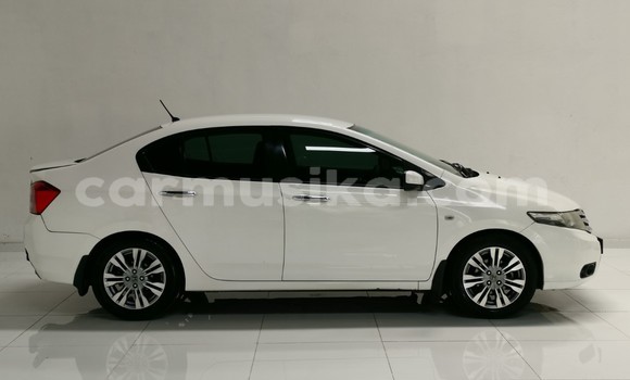 Acheter Occasion Voiture Honda Ballade Blanc à Beitbridge, Matabeleland South Acheter Occasion Voiture Honda Ballade Blanc à Beitbridge, Matabeleland South