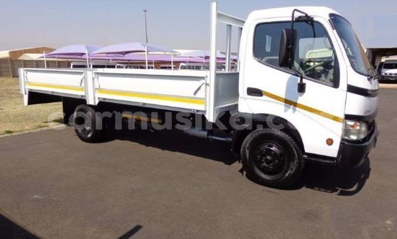 Tenga Tsaru Toyota Dyna Chena Mota in Gokwe in Midlands Tenga Tsaru Toyota Dyna Chena Mota in Gokwe in Midlands