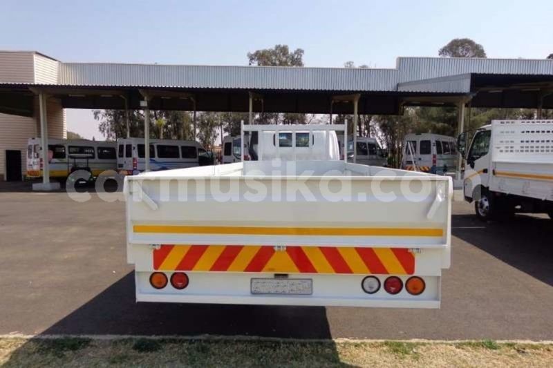 Big with watermark toyota dyna midlands gokwe 9055