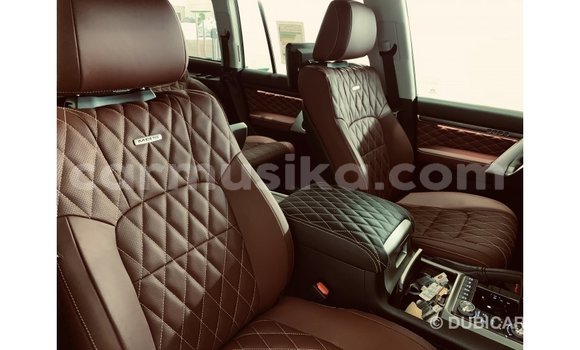 Acheter Import Voiture Toyota Land Cruiser Noir à Import - Dubai, Harare Acheter Import Voiture Toyota Land Cruiser Noir à Import - Dubai, Harare