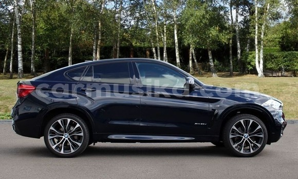 Nunua Ilio tumika BMW X6 Nyeusi Gari ndani ya Victoria Falls nchini Matabeleland Kaskazini Nunua Ilio tumika BMW X6 Nyeusi Gari ndani ya Victoria Falls nchini Matabeleland Kaskazini