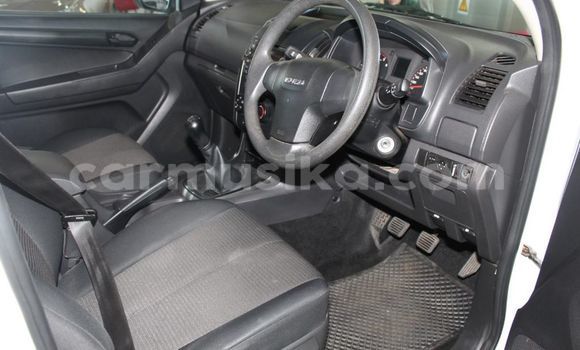 Acheter Occasion Voiture Isuzu KB Blanc à Beitbridge, Matabeleland South Acheter Occasion Voiture Isuzu KB Blanc à Beitbridge, Matabeleland South