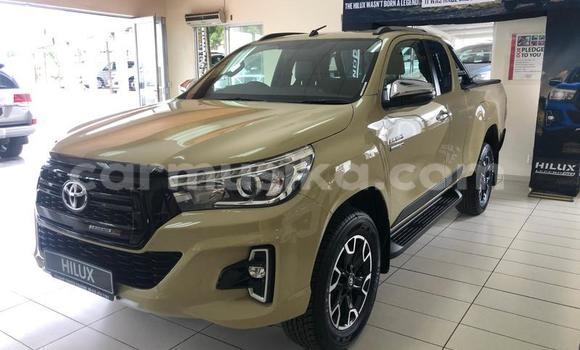 Tenga Tsaru Toyota Hilux Zvimwe Mota in Beitbridge in Matabeleland South Tenga Tsaru Toyota Hilux Zvimwe Mota in Beitbridge in Matabeleland South