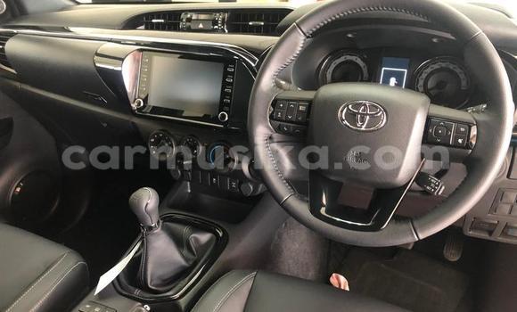 Tenga Tsaru Toyota Hilux Zvimwe Mota in Beitbridge in Matabeleland South Tenga Tsaru Toyota Hilux Zvimwe Mota in Beitbridge in Matabeleland South