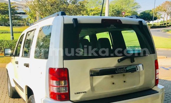 Acheter Occasion Voiture Jeep Cherokee Blanc à Chivhu, Midlands Acheter Occasion Voiture Jeep Cherokee Blanc à Chivhu, Midlands