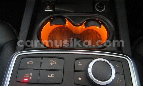 Acheter Occasion Voiture Mercedes‒Benz M–Class Blanc à Beitbridge, Matabeleland South Acheter Occasion Voiture Mercedes‒Benz M–Class Blanc à Beitbridge, Matabeleland South