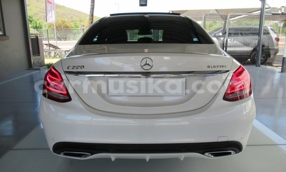 Acheter Occasion Voiture Mercedes‒Benz C–Class Blanc à Harare, Harare Acheter Occasion Voiture Mercedes‒Benz C–Class Blanc à Harare, Harare