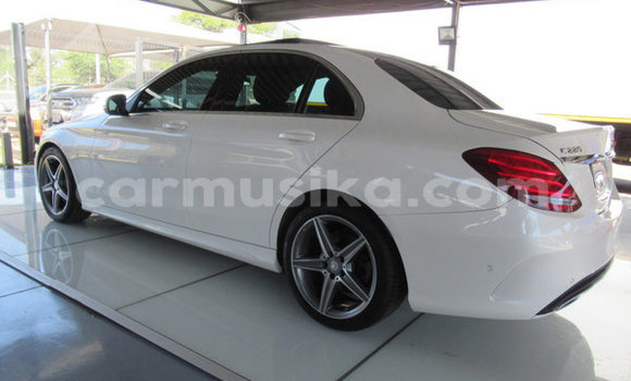 Acheter Occasion Voiture Mercedes‒Benz C–Class Blanc à Harare, Harare Acheter Occasion Voiture Mercedes‒Benz C–Class Blanc à Harare, Harare