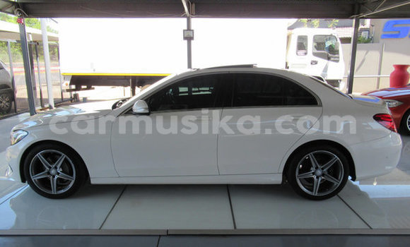 Acheter Occasion Voiture Mercedes‒Benz C–Class Blanc à Harare, Harare Acheter Occasion Voiture Mercedes‒Benz C–Class Blanc à Harare, Harare