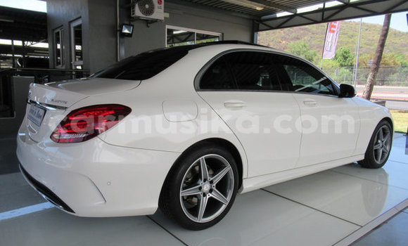 Acheter Occasion Voiture Mercedes‒Benz C–Class Blanc à Harare, Harare Acheter Occasion Voiture Mercedes‒Benz C–Class Blanc à Harare, Harare