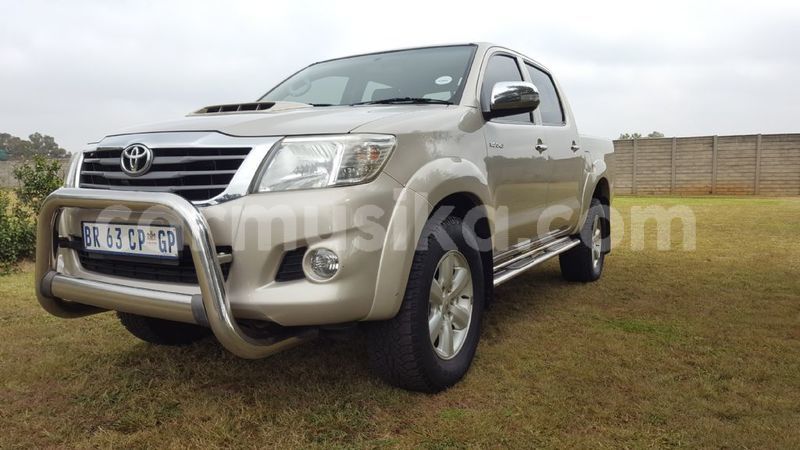 Big with watermark toyota hilux matabeleland south beitbridge 9088