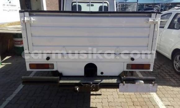 Acheter Occasion Voiture Mahindra Bolero Blanc à Beitbridge, Matabeleland South Acheter Occasion Voiture Mahindra Bolero Blanc à Beitbridge, Matabeleland South