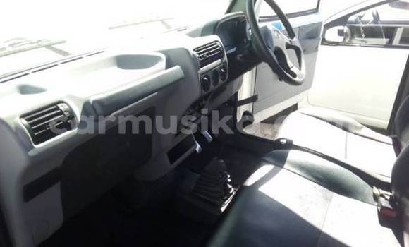 Acheter Occasion Voiture Mahindra Bolero Blanc à Beitbridge, Matabeleland South Acheter Occasion Voiture Mahindra Bolero Blanc à Beitbridge, Matabeleland South