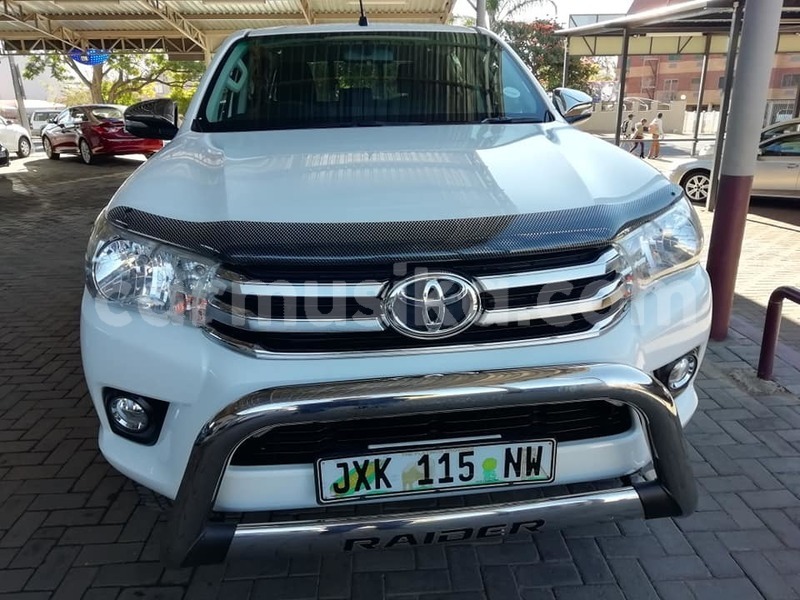 Big with watermark toyota hilux matabeleland south beitbridge 9102