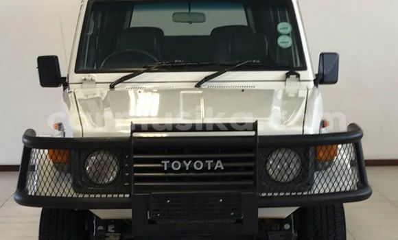 Acheter Occasion Voiture Toyota Land Cruiser Blanc à Beitbridge, Matabeleland South Acheter Occasion Voiture Toyota Land Cruiser Blanc à Beitbridge, Matabeleland South