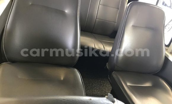 Acheter Occasion Voiture Toyota Land Cruiser Blanc à Beitbridge, Matabeleland South Acheter Occasion Voiture Toyota Land Cruiser Blanc à Beitbridge, Matabeleland South