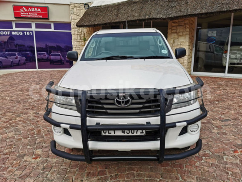 Big with watermark toyota hilux matabeleland south beitbridge 9116